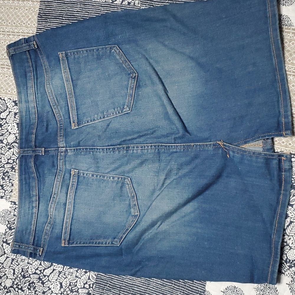 Old Navy denim skirt - Picture 2 of 8